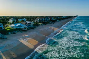 Beachfront home w/ private lanai and deck - walk to the beach - Image 5