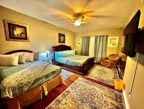 5BR/3.5BA w/2 Master Suites/Pool - Image 5