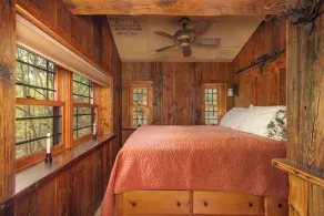 Luxury Treehouse Near Mount Sunapee | Fireplace + Deck - Image 3