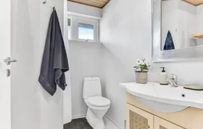 3 Bedroom Gorgeous Home In Millinge - Image 2