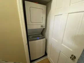 Comfy Easeful Two Bedroom Apartment. 30 Minutes to Boston - Image 2