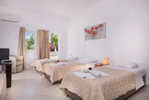 Villa Almyros 5 Bedroom Luxurious Villa close to the beach - Image 5