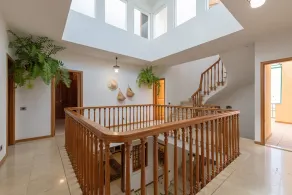 The Yellow House - Solarium - Climatized Pool - Image 2