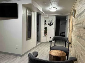 Lake Front Cozy 2 BR Unit - Image 4