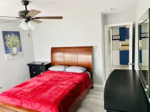 Elegant and Bright Ocean Block Home w/ Private Balcony, BBQ & Patio - Image 3