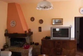 Ferme isolée et paisible située sur les pentes d'une vallée enchanteresse - Image 2