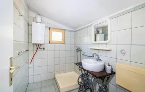 Nice home in Sali with WiFi - Image 2