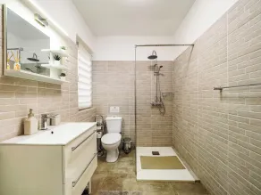 Ben Apartments Near City Center - Image 3