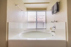 Fantastisk poolbostad (nyrenoverat)! - Image 4