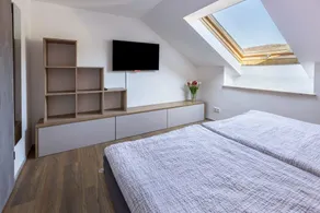 Holiday Apartment 'Zeichner' with Mountain View, Balcony & Wi-Fi - Image 5