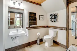 3 Blocks to Dtwn! Cozy Sedro-Woolley Retreat! - Image 2