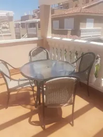 Inviting 2 Bed Apartment 5 Minutes To The Beach - Image 4