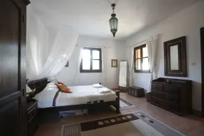 Secluded traditional greek house with pool, sleeps 4+2,panoramic views of sunset - Image 5