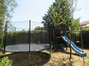 Charmerende hus i provencalsk Gard, stor have, swimmingpool, børns spil - Image 2