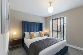 Elliot Oliver - Luxurious Two Bedroom Apartment With Parking - Image 5
