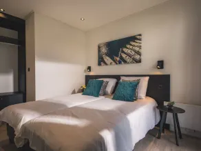 Cozy Riverside Escape - Image 5