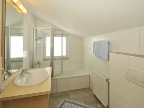 Studio, bathtub, south - Pension-Appartements Bergkristall - Image 2