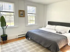 Classic New England 1st Floor 3 BR Downtown Brunswick - Image 4