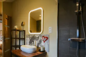 Stille lejlighed, stor privat terrasse, centrum af Mirepoix, gratis wifi. - Image 3