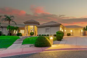 4BR w pool, heated spa, fire pit - Image 3
