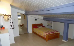 Charmante villa avec piscine et jardin arboré 3 chambres, 6 personnes   CABRIS - Image 3