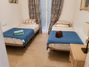 Atemberaubende Wohnung auf einem preisgekrönten Komplex, tolle Lage in der Nähe von Strand. - Image 5