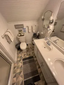Downtown Historic Gem / 4BR / Steps to the Beaches & Shopping / Private Driveway - Image 3