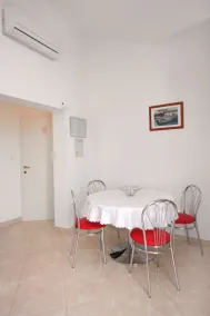 Apartments by the sea Postira, Brac - 705 - Image 4