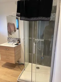 Maison Entièrement Rénovée Située à 50 Mètres de la mer Jardin 4 Chambres 2 SDB - Image 2