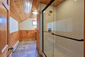 Spacious Lakefront Cabin on Lake Namakagon - Image 4