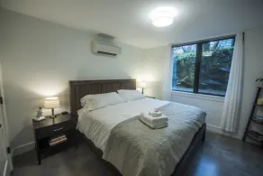 Restful, Convenient Getaway Near Downtown and Seattle’s Largest Park - Image 4