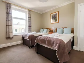 CRAVEN HOUSE, pet friendly, character holiday cottage in Skipton - Image 5