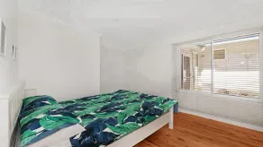 BREEZEWAY | Easy walk to beach | Accom Holidays - Image 5