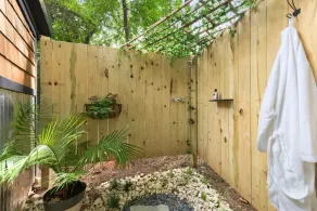 Oasis Treehouse Atlanta - Image 5