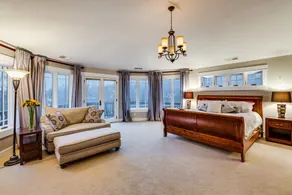 Large Comfortable home with Flatiron views - Image 4