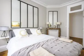 APARTMENT , QUIET, LUXE at the FOOT CATHEDRAL REIMS (WIFI,NETFLIX) - Image 5
