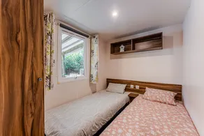 Caravana 'Confort Avec Clim 6' con piscina compartida, terraza privada y aire acondicionado - Image 5