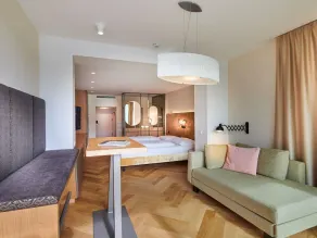 Junior suite 'Carmen' B&B - Amerika-Holzer Hotel Resort - Image 4