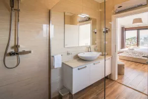 Feriehus  med privat pool i Pinezici, Island Krk, Kroatien med plads til 8 personer - Image 5