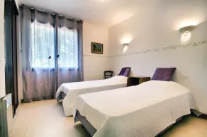 Piscine chauffée sécurisée, appartement climatisé dans villa à  800 m de la mer - Image 5
