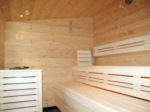 Cosy apartment for 4 people with WIFI, TV and balcony - Image 2