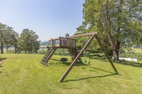 PET FRIENDLY! AMAZING FALL BREAK DEALS! POOL & HOT TUB WITH VIEWS! EV CHARGER - Image 3