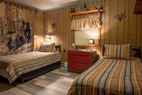 Secluded Cabin On Peaceful 100+ Acres with hot tub! - Image 5
