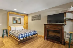 Snow Creek Village 47:  Cute Top Floor Studio, Pet Friendly, Private Hot Tub - Image 4