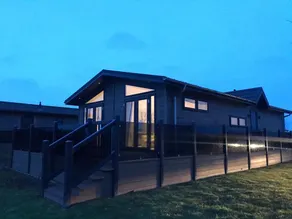 Lussuoso Oakwood Lodge con vista lago e tramonti sul balcone glorioso - Image 5