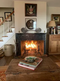 Historic Period Home in the Charming Town of Manchester Center - Image 2