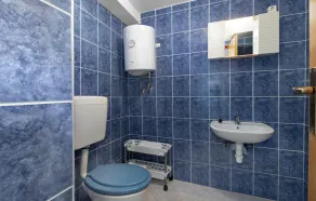 Amazing apartment in Jadranovo with WiFi - Image 2