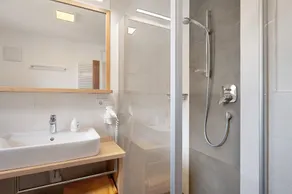 Holiday Apartment 'Pferscher - Apt Kastanienbaum' with Mountain View, Shared Terrace & Wi-Fi - Image 5