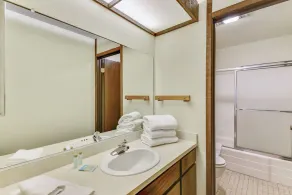 Ha det roligt i denna skidåkning i / ski out Giant Steps condo! - Spelrum m / stor badtunna - Enkel gångavstånd distan - Image 4