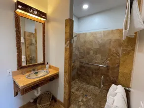 BOUTIQUE HOTEL - King deluxe Room with Terrace 1/2 mi. from Santa Fe Plaza - Image 2